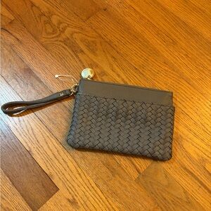 Deux Lux grey woven wristlet clutch